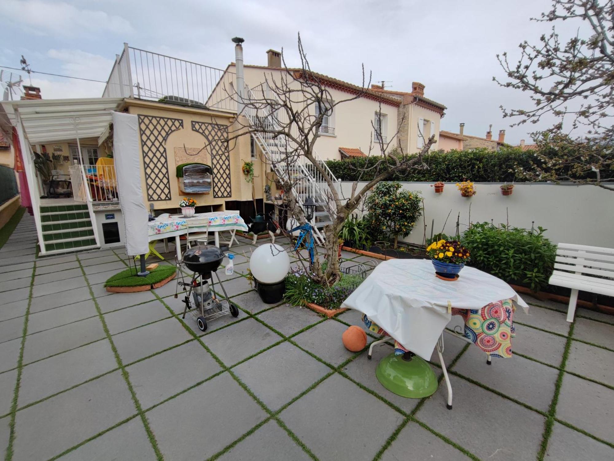 Pavillon Clara Flor Βίλα Prades  Εξωτερικό φωτογραφία